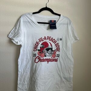 Univ of Georgia White Peach Bowl Champions Tee NWT Sz L
